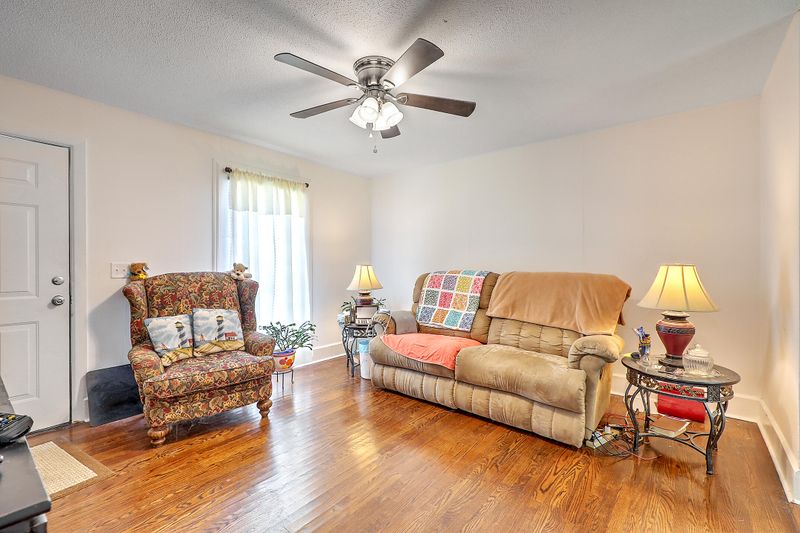 423 Tammie Ave, Goose Creek, SC 29445
