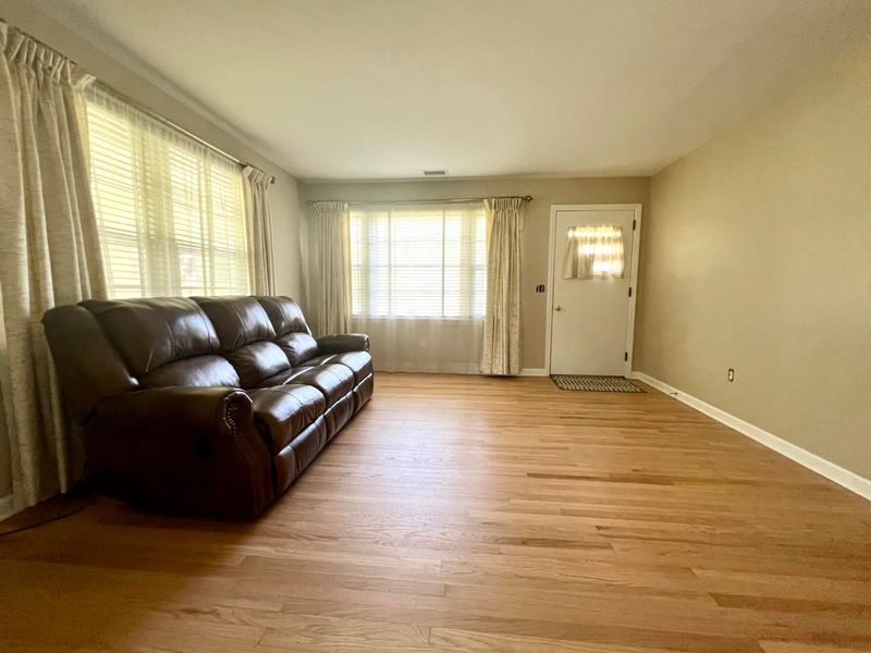 2700 Leeds Ave, North Charleston, SC 29405