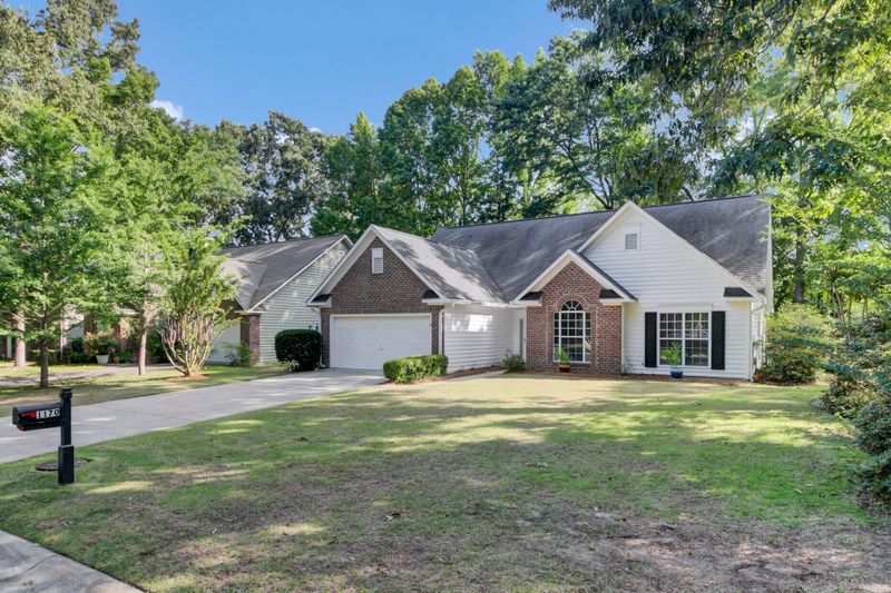 1170 Old Ivy Way, Mount Pleasant, SC 29466
