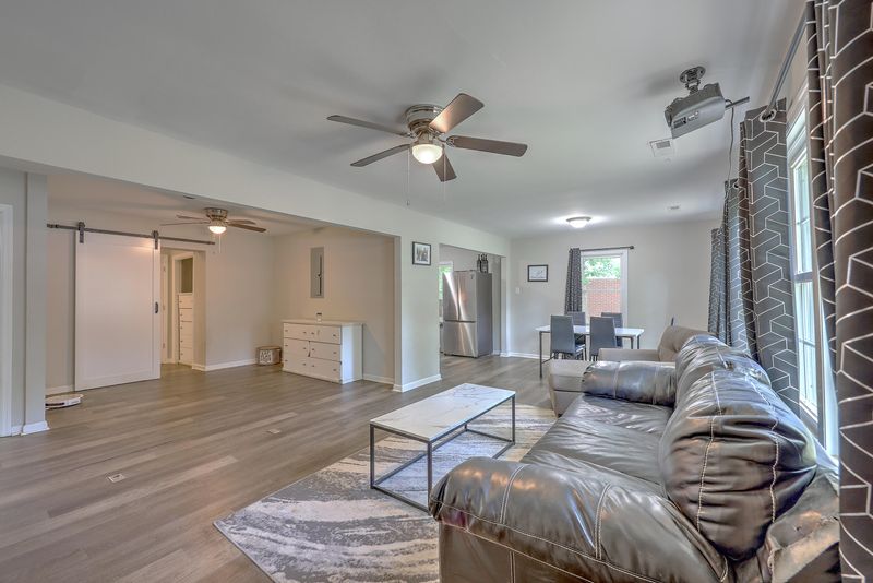 305 Clarine Dr, Goose Creek, SC 29445