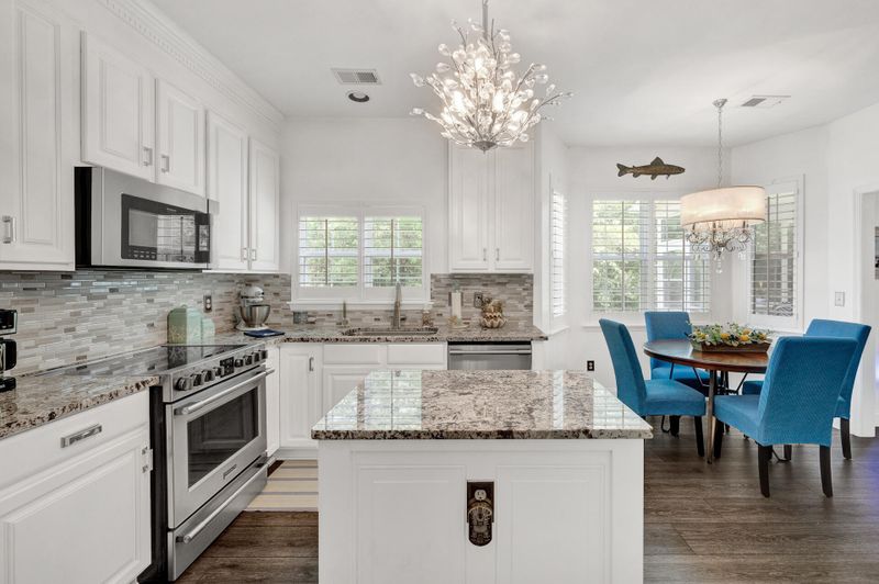 817 Beverly Dr, Summerville, SC 29485