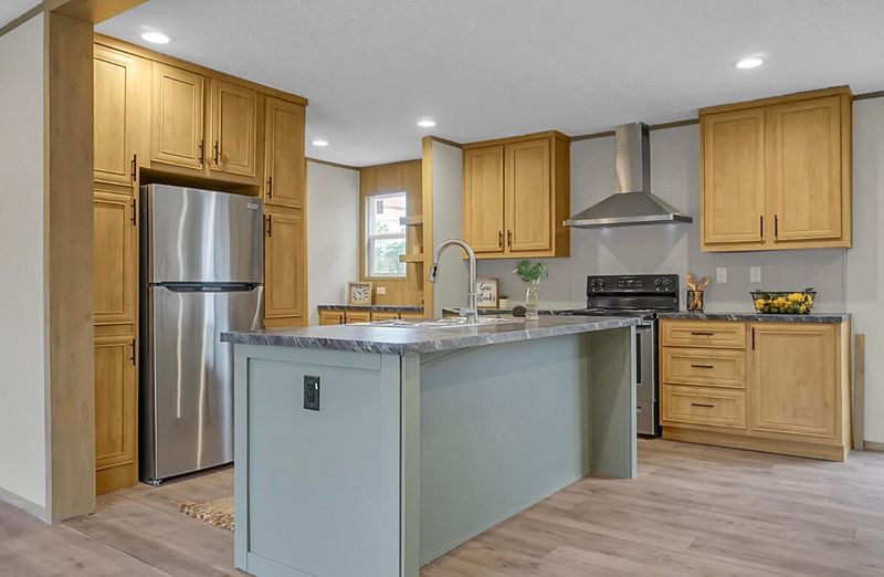 3481 Santee River Rd, Saint Stephen, SC 29479