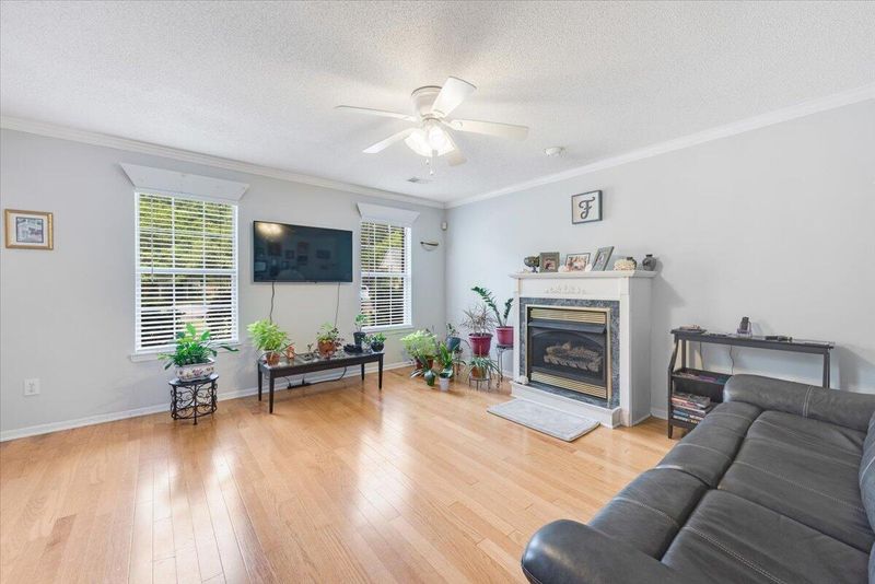 3201 Queensgate Way, Mount Pleasant, SC 29466