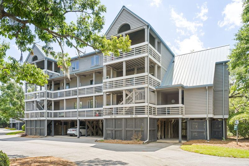 2415 Racquet Club Dr, Seabrook Island, SC 29455