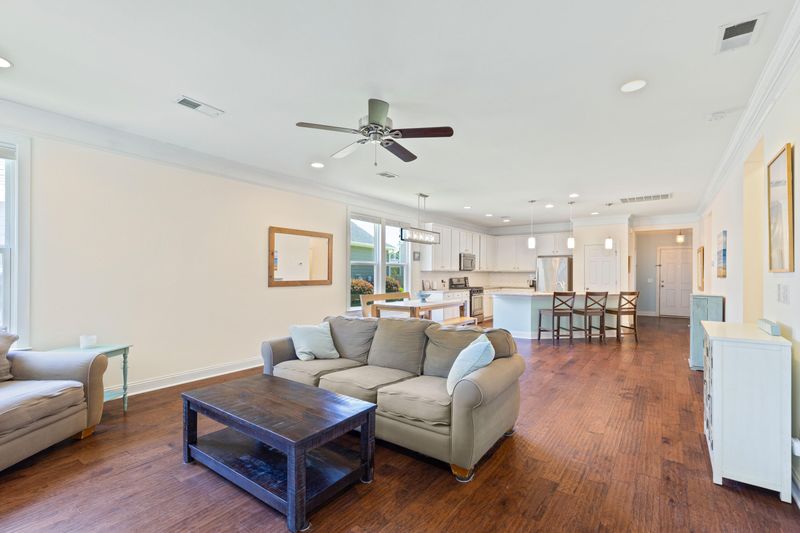 616 Goodlet Cir, Charleston, SC 29412