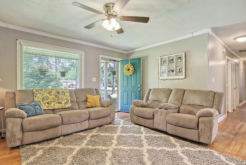 342 Horseshoe Rd, Moncks Corner, SC 29461