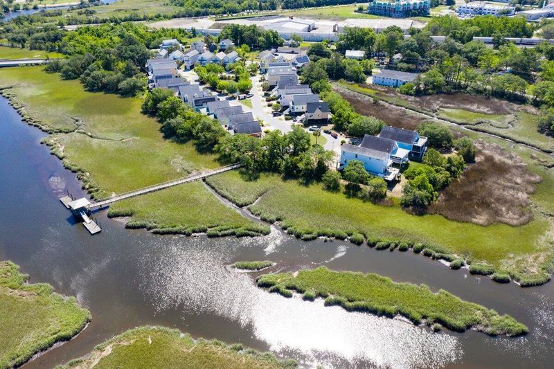 1050 Hunley Waters Cir, Charleston, SC 29405