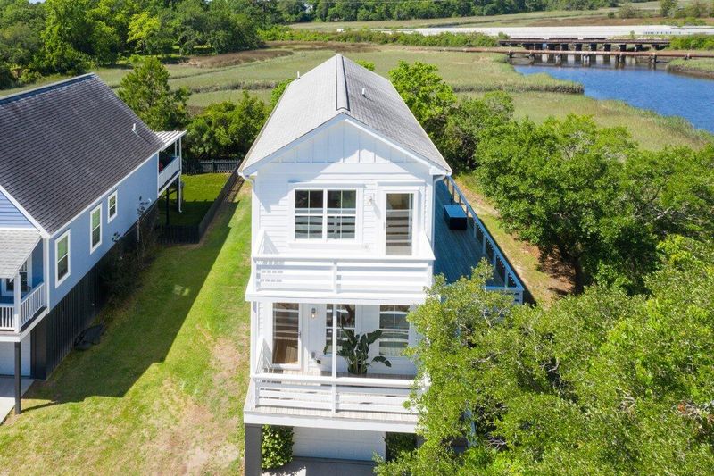 1050 Hunley Waters Cir, Charleston, SC 29405