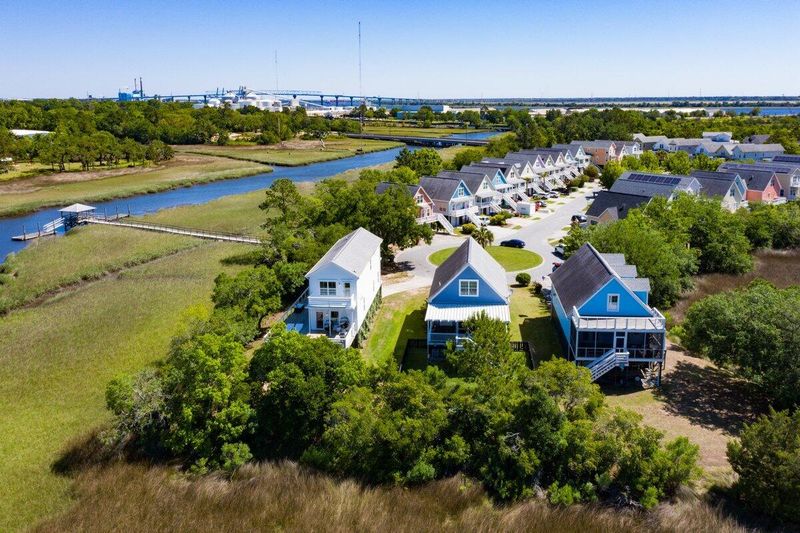 1050 Hunley Waters Cir, Charleston, SC 29405