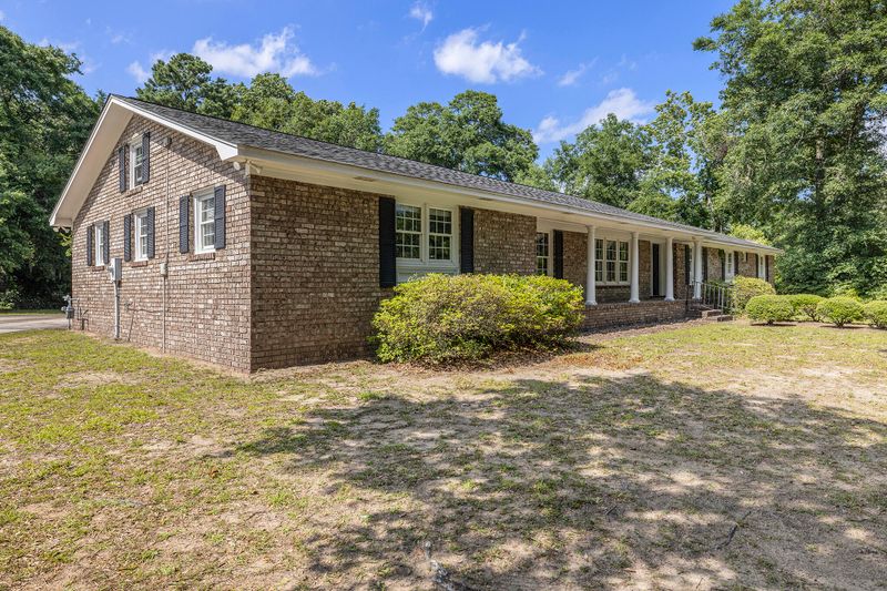 834 Robert E Lee Blvd, Charleston, SC 29412