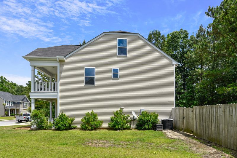 245 Urbano Ln, Goose Creek, SC 29445