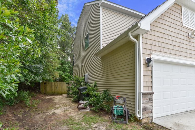 245 Urbano Ln, Goose Creek, SC 29445