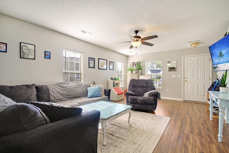 119 Old Tree Rd, Goose Creek, SC 29445