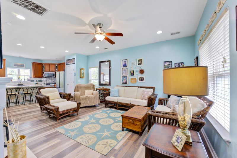 312 Burton Ct, Goose Creek, SC 29445