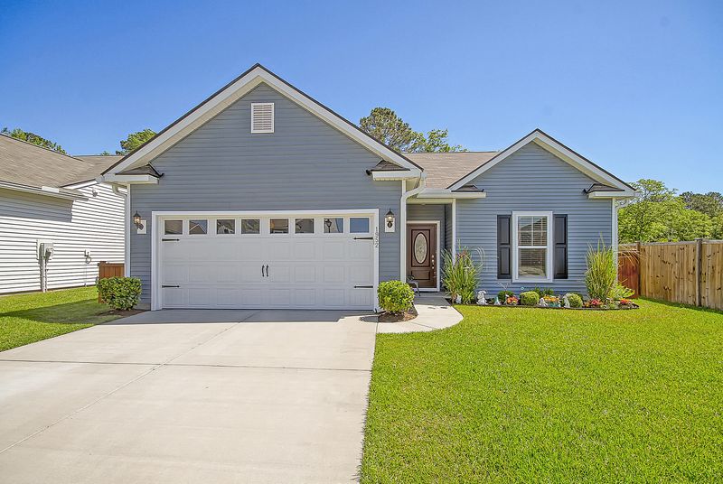 1952 Zonny Moss Dr, Johns Island, SC 29455