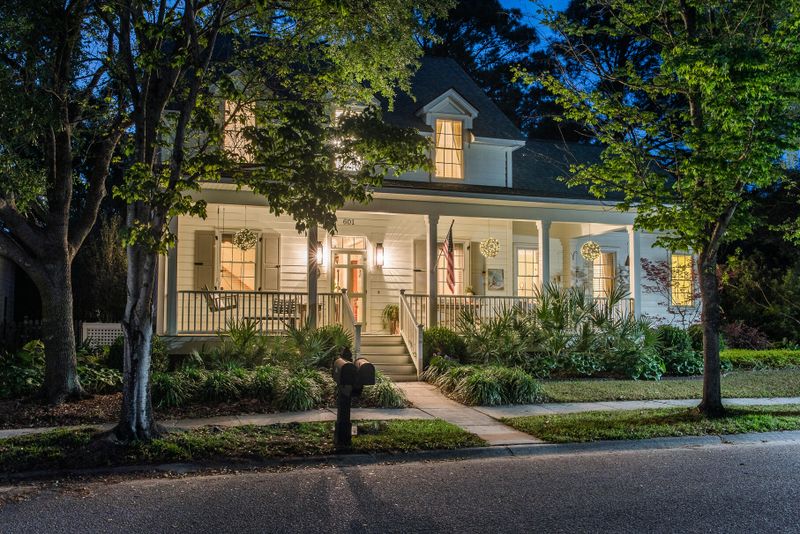 601 Hamlet Square Ln, Mount Pleasant, SC 29464