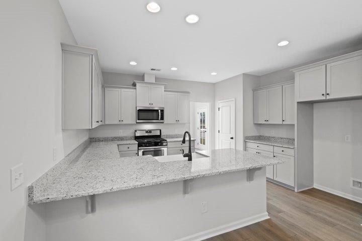 8640 Windsor Hill Blvd, North Charleston, SC 29420