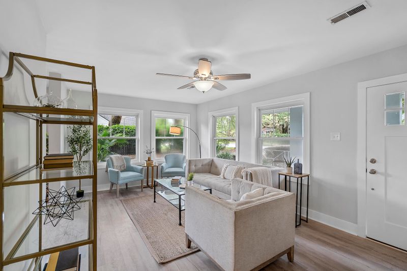 538 W Elizabeth Ln, Charleston, SC 29407