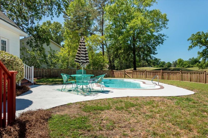 743 Hamlet Cir, Goose Creek, SC 29445