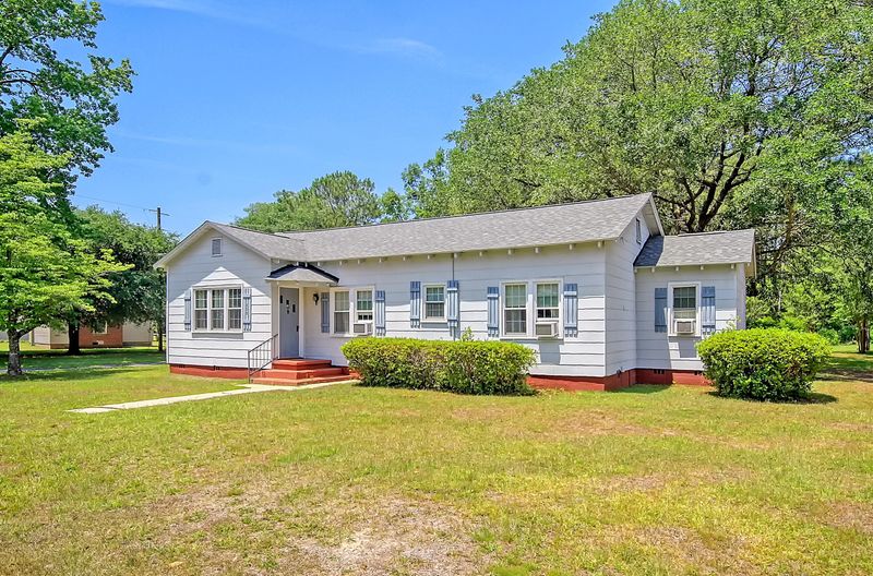 1500 Colonel Maham Dr, Pineville, SC 29468