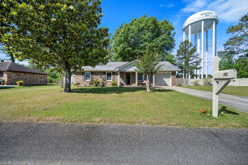 111 Forest Ln, Summerville, SC 29486