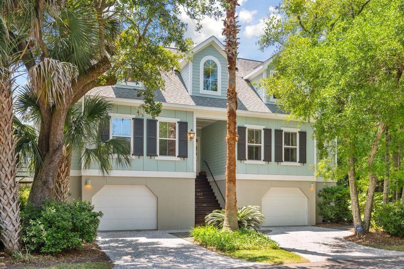 202 W Indian Ave, Folly Beach, SC 29439