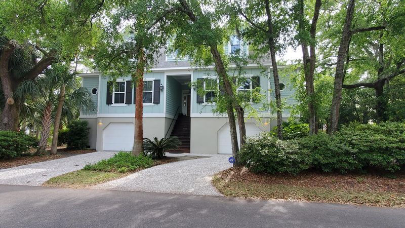 202 W Indian Ave, Folly Beach, SC 29439
