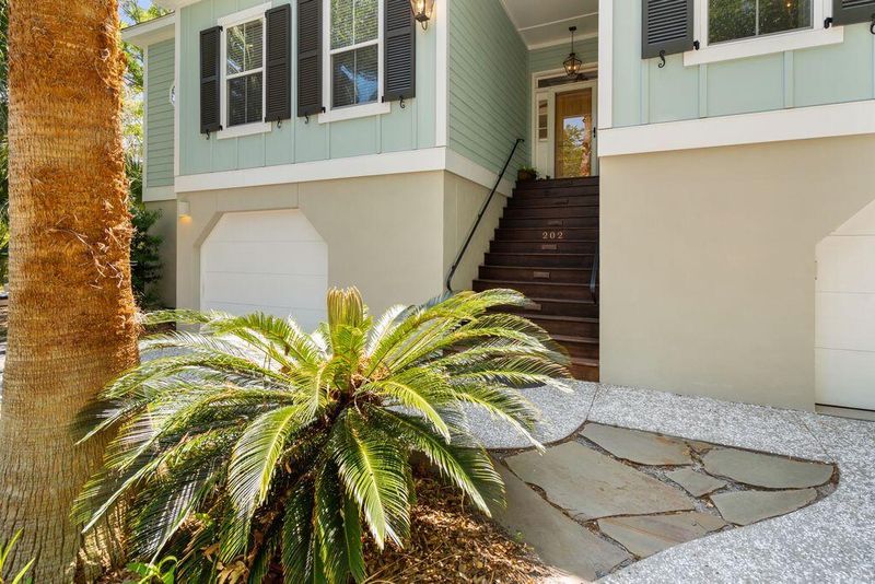 202 W Indian Ave, Folly Beach, SC 29439