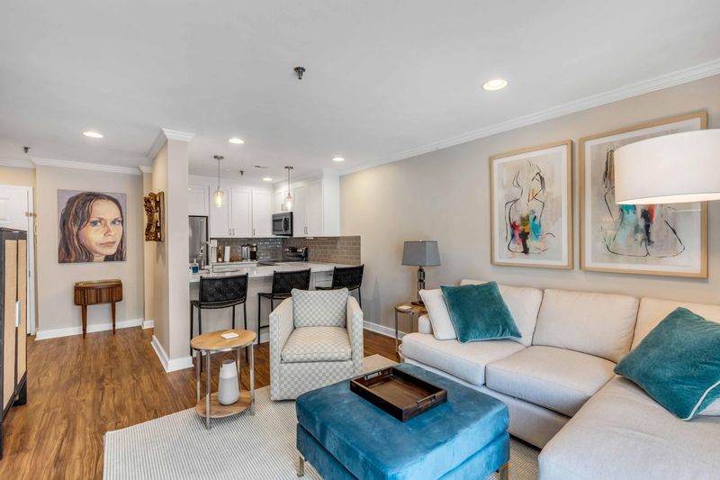 32 Vendue Range #203, Charleston, SC 29401