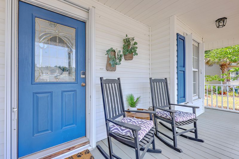 1095 Clearspring Dr, Charleston, SC 29412