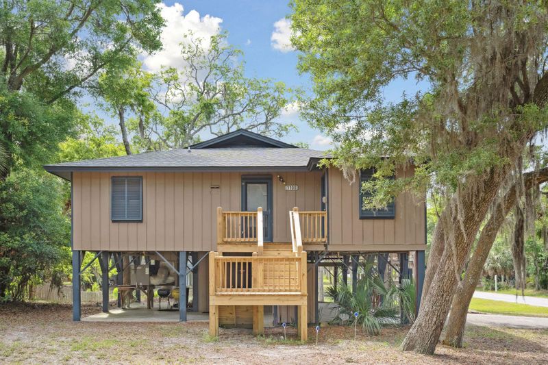 1108 Jungle Rd, Edisto Island, SC 29438