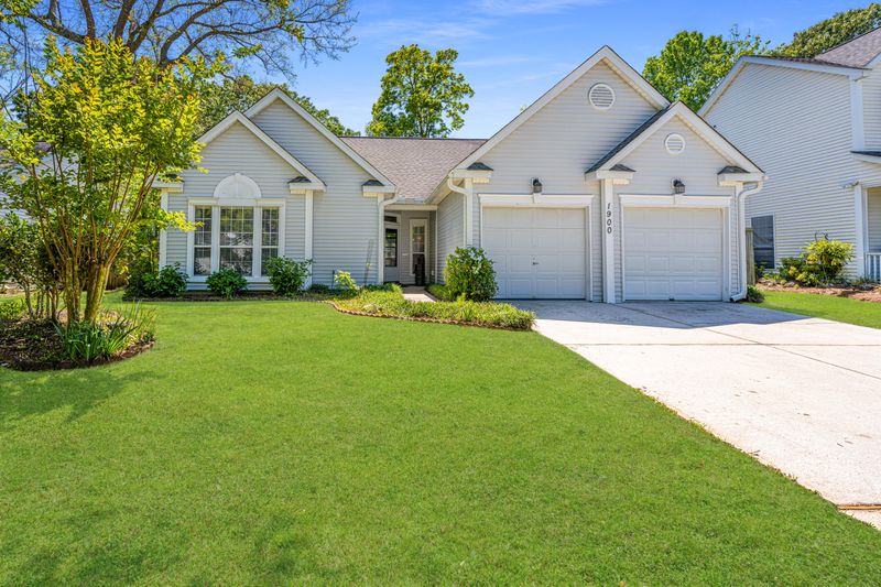1900 Treebark Dr, Charleston, SC 29414