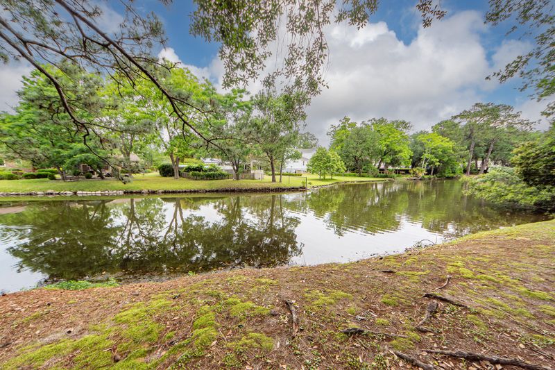 733 Shamrock Ln, Charleston, SC 29412