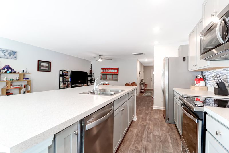 4714 Palm View Cir, North Charleston, SC 29418