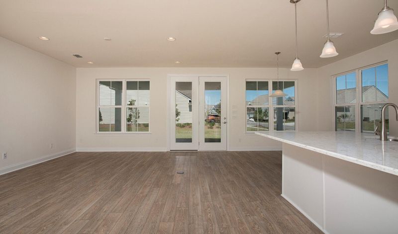 525 Marsh Cove Cir, Summerville, SC 29486