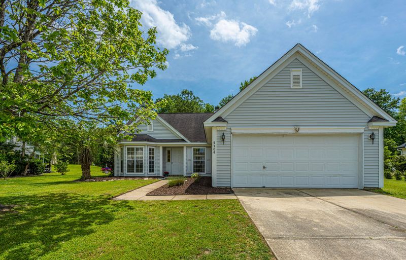 2708 Palmetto Hall Blvd, Mount Pleasant, SC 29466
