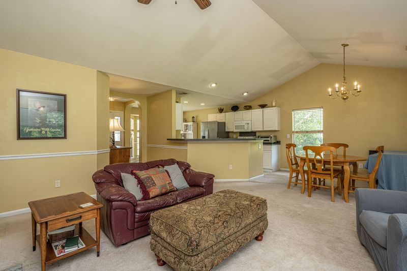 2708 Palmetto Hall Blvd, Mount Pleasant, SC 29466