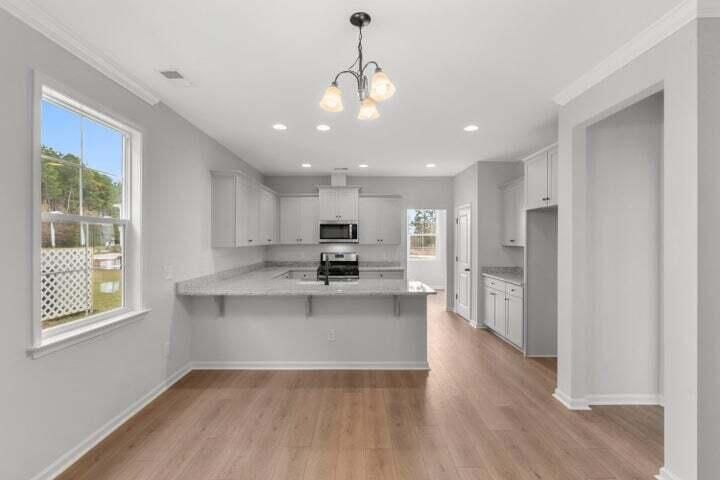 8636 Windsor Hill Blvd, North Charleston, SC 29420