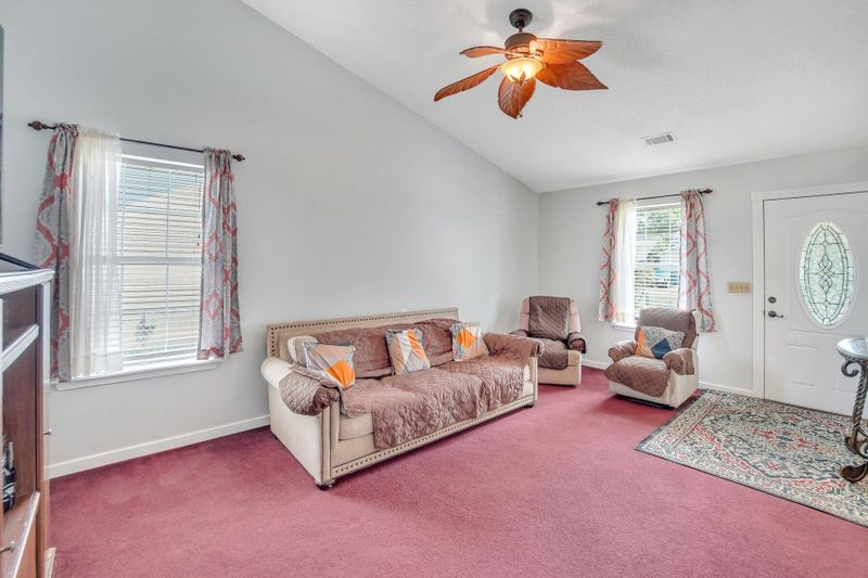 114 Cambridge Rd, Summerville, SC 29486