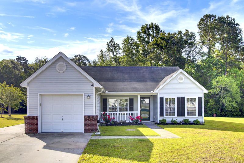 5025 Thornton Dr, Summerville, SC 29485