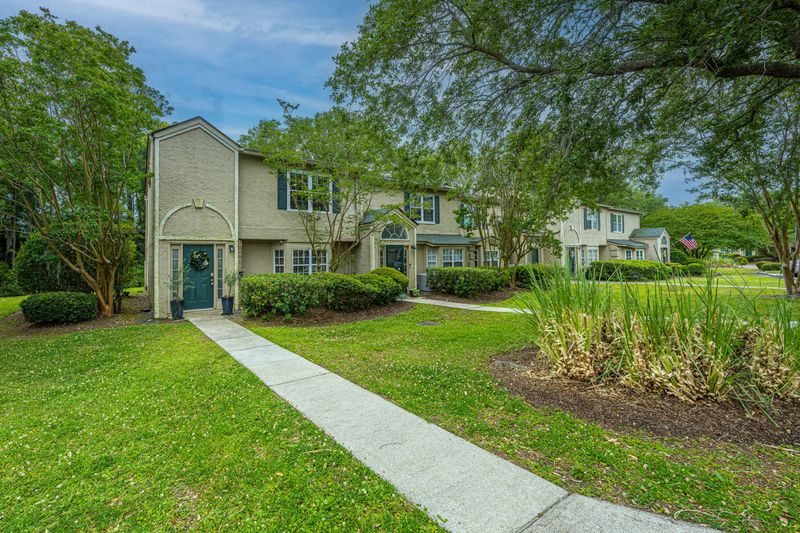 2091 Emerald Ter, Mount Pleasant, SC 29464