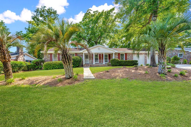 681 Highwood Cir, Charleston, SC 29412