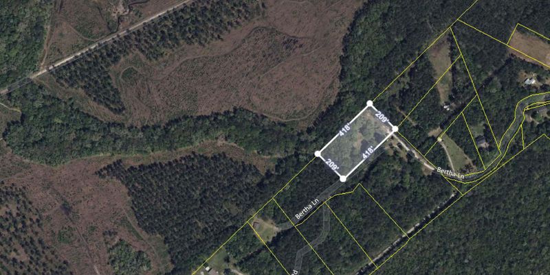 542 Bertha Ln, Huger, SC 29450