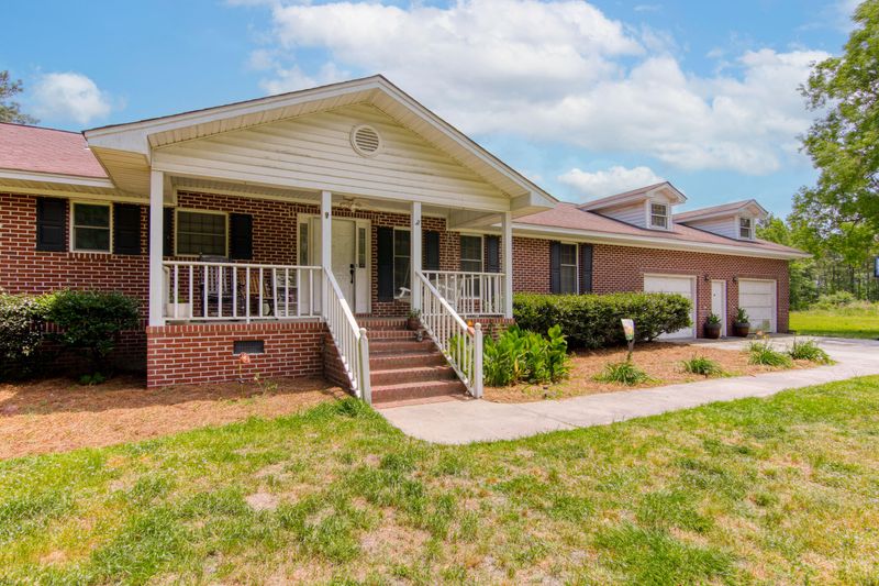 130 Murphy Ln, Moncks Corner, SC 29461