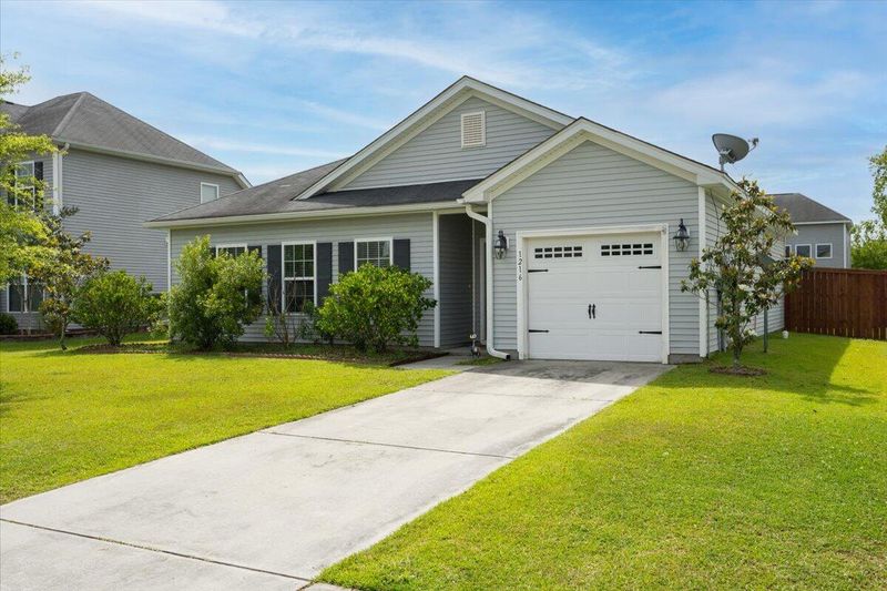 1216 Briar Rose Ln, Ladson, SC 29456