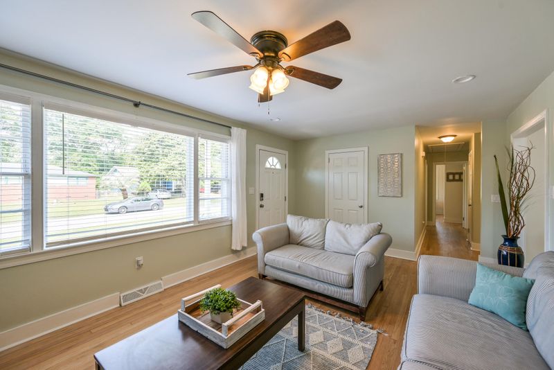 2712 Budds Ave, North Charleston, SC 29405