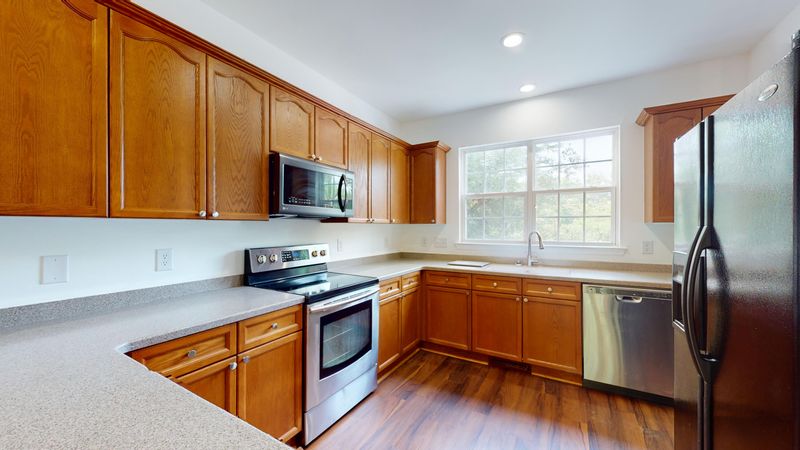4616 Palm View Cir, North Charleston, SC 29418