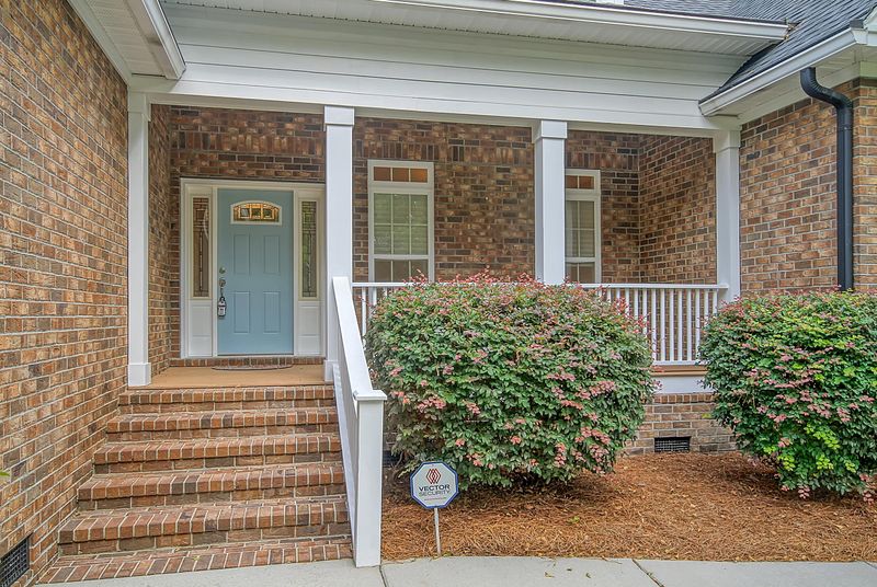 8811 E Fairway Woods Dr, North Charleston, SC 29420