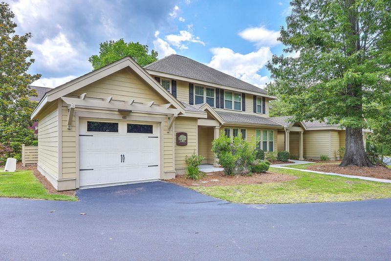 5538 Colonial Chatsworth Cir, North Charleston, SC 29418