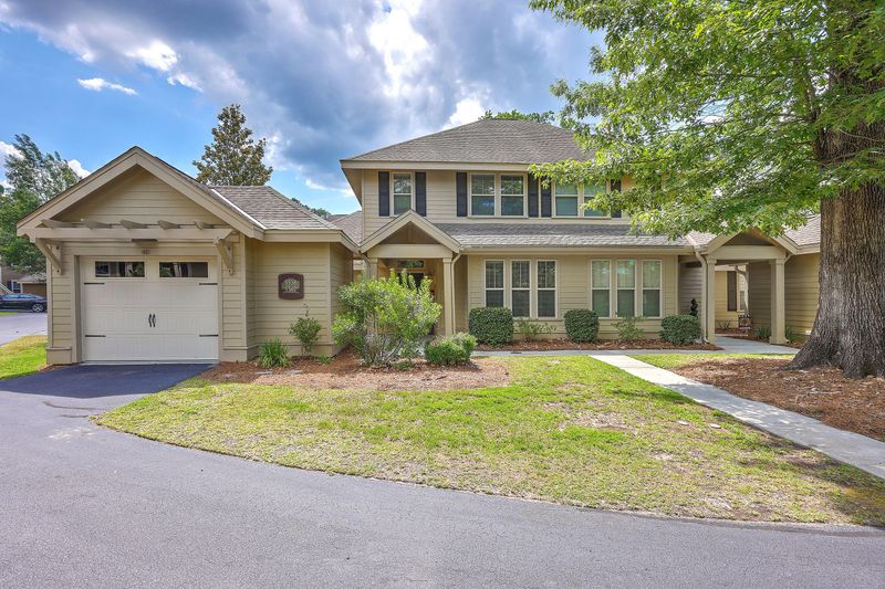 5538 Colonial Chatsworth Cir, North Charleston, SC 29418